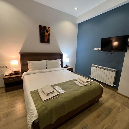 Hotel King Tom Tbilisi Bagian luar foto
