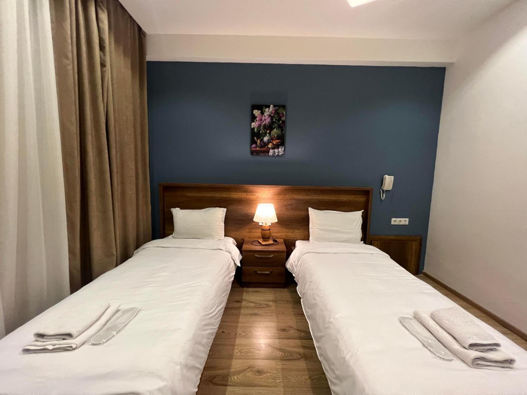 Hotel King Tom Tbilisi Bagian luar foto