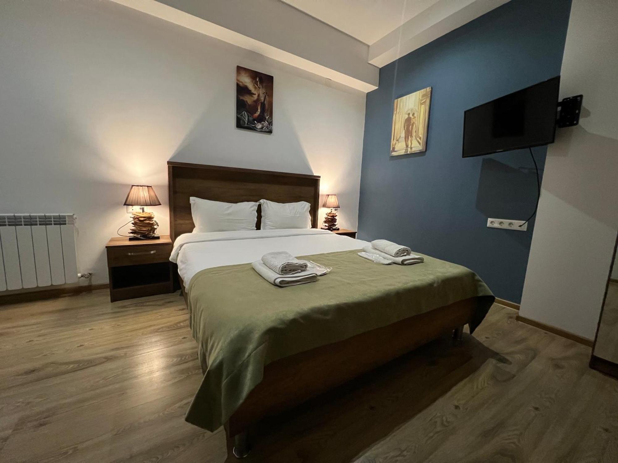 Hotel King Tom Tbilisi Bagian luar foto