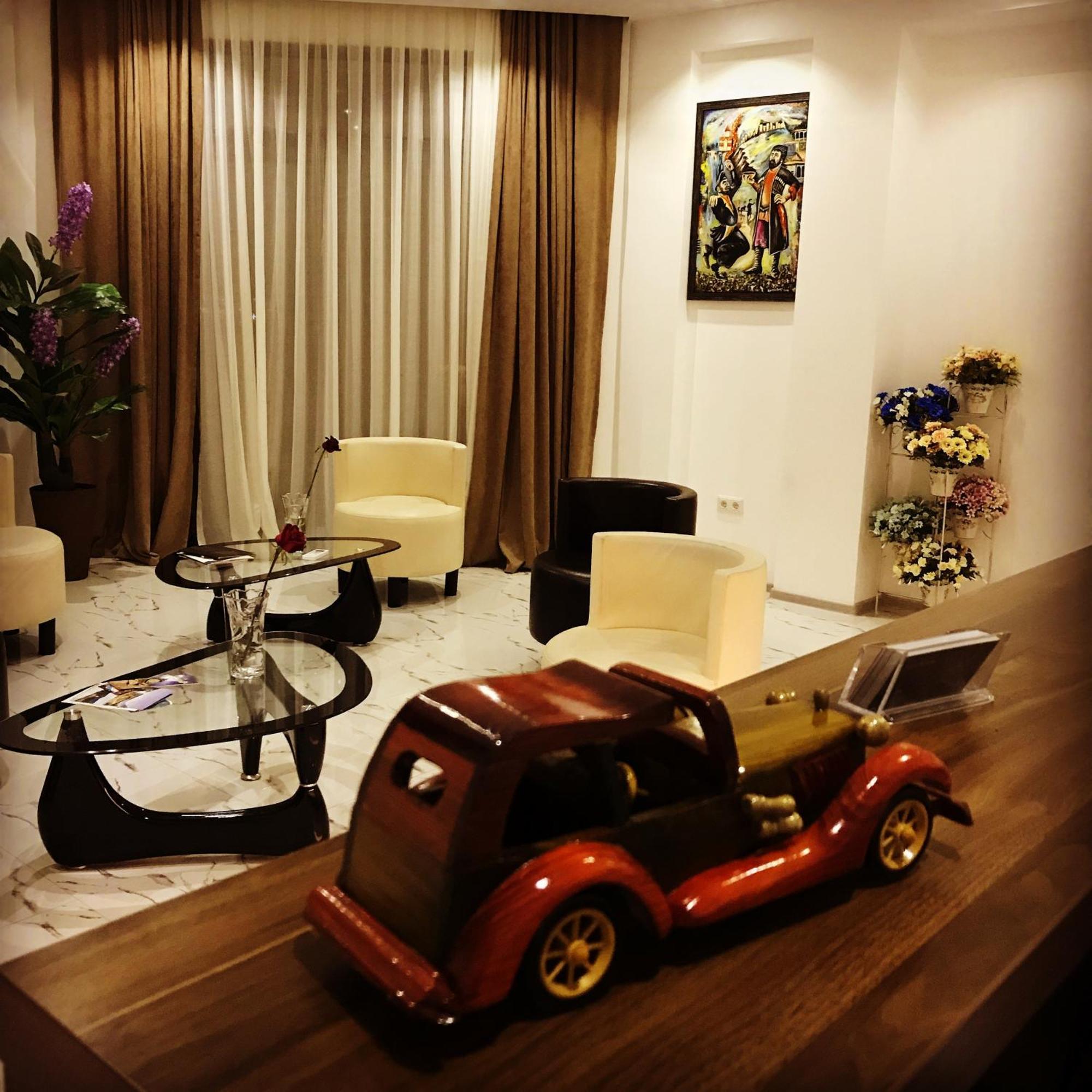 Hotel King Tom Tbilisi Bagian luar foto
