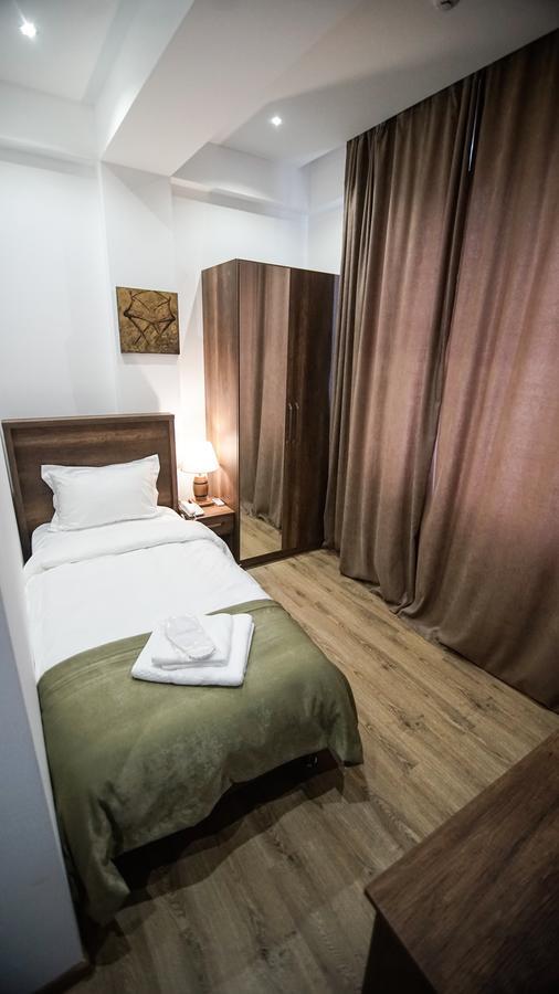 Hotel King Tom Tbilisi Bagian luar foto