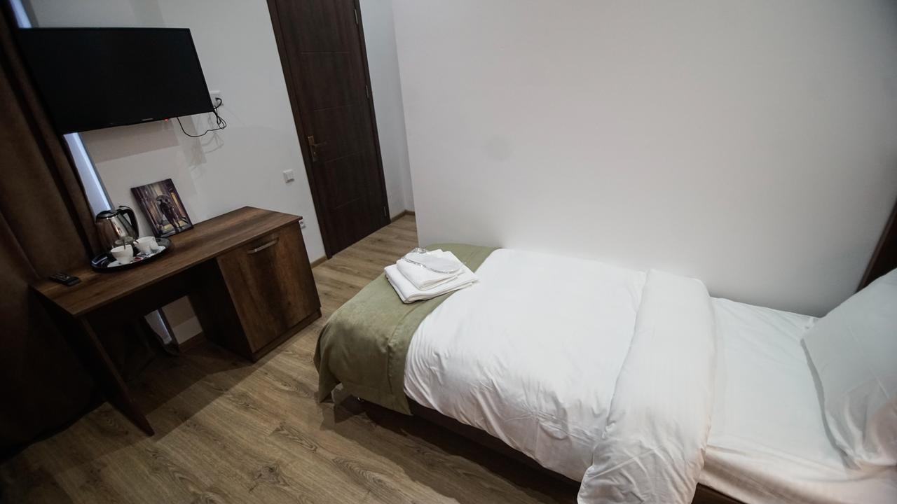 Hotel King Tom Tbilisi Bagian luar foto