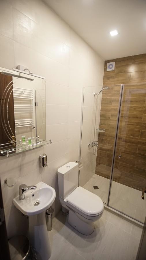 Hotel King Tom Tbilisi Bagian luar foto