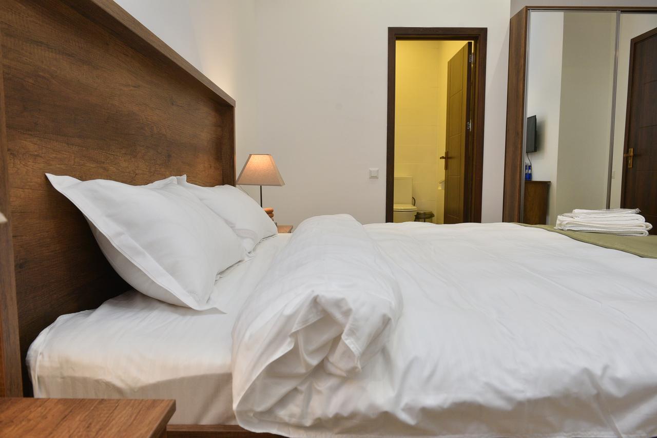 Hotel King Tom Tbilisi Bagian luar foto