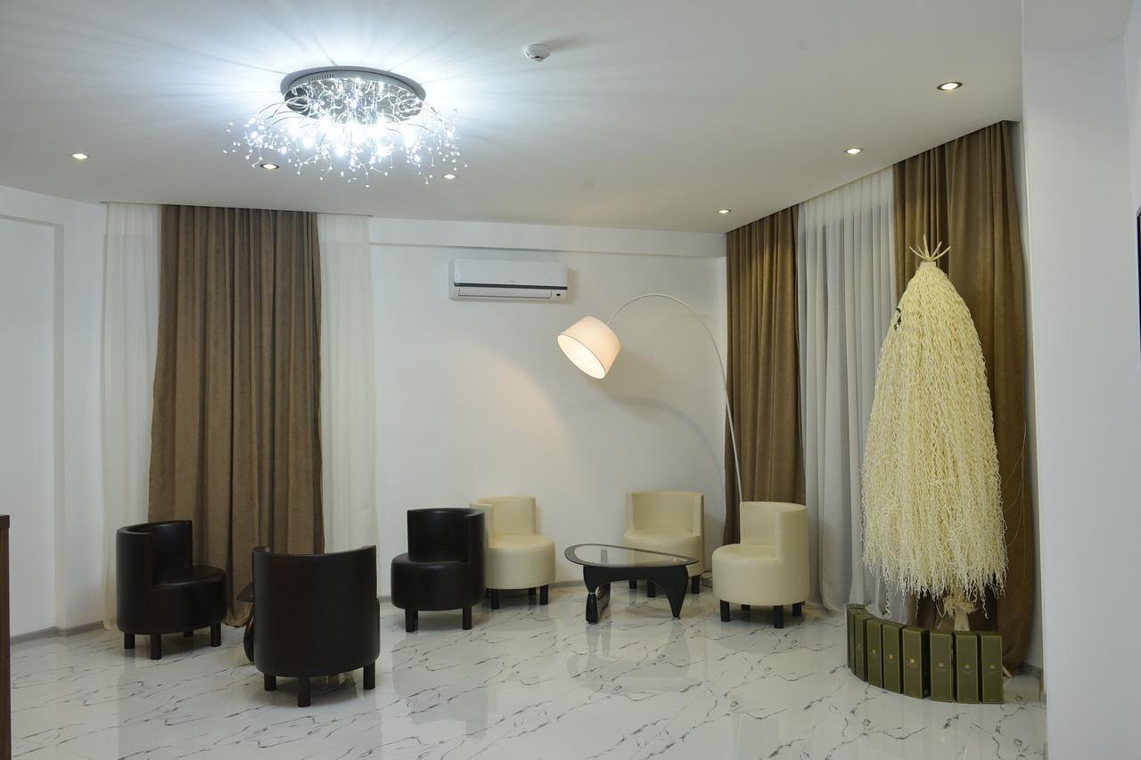 Hotel King Tom Tbilisi Bagian luar foto