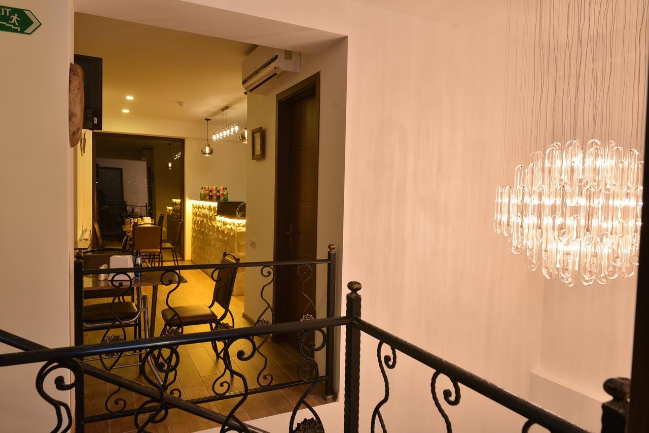 Hotel King Tom Tbilisi Bagian luar foto